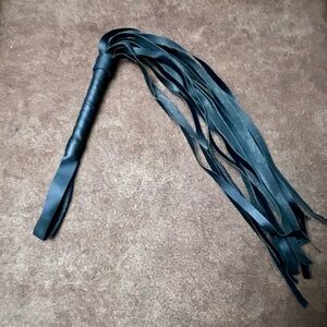 New! Black Whip